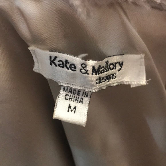 Kate & Mallory Super soft faux fur vest - Picture 3 of 3